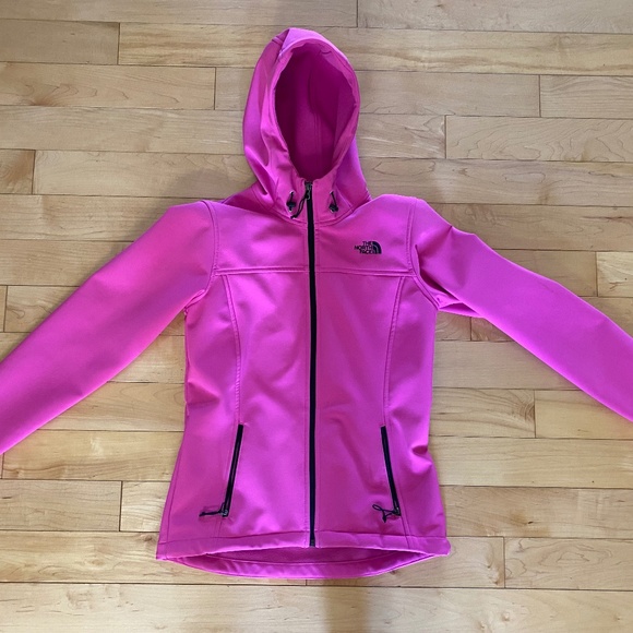 The North Face Jackets & Blazers - NORTH FACE WOMEN'S HOODED WIND BREAKER STYLE JACKET SIZE SMALL